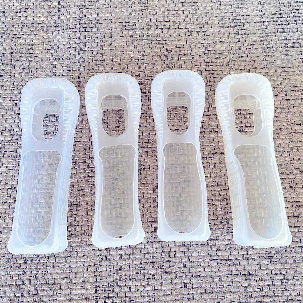 Lot of 4 OEM Official Nintendo Wii Remote Silicone Gel Cover Grip Sleeve RVL-022